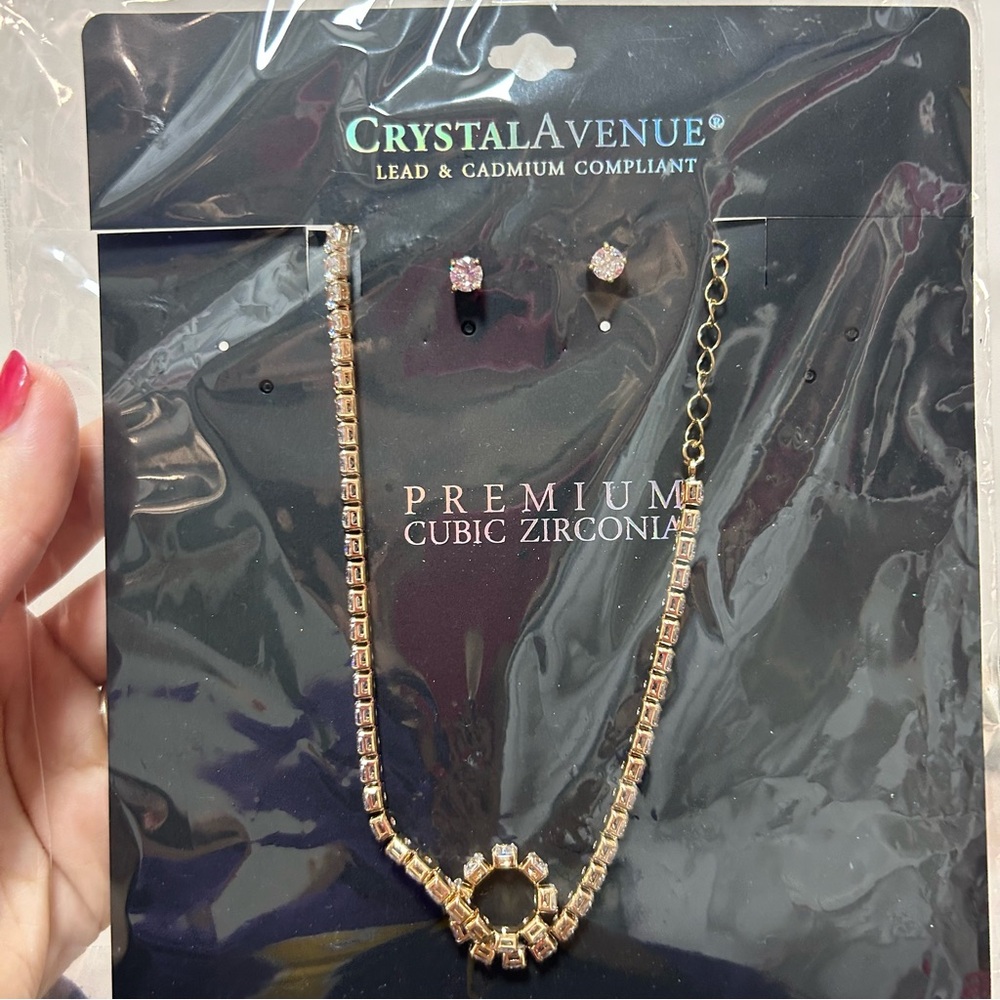 Gold and Silver Cubic Zirconia Necklace Set - Picture 3 of 7